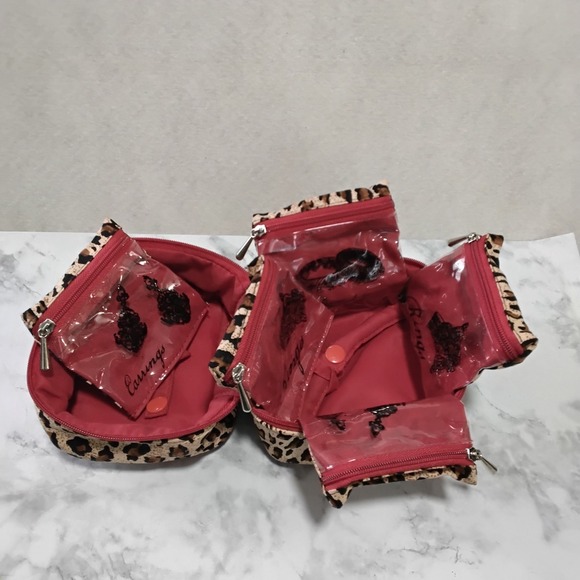 👜Travel Jewelry Box in Leopard Design - Lovely & Functional! - Picture 3 of 12